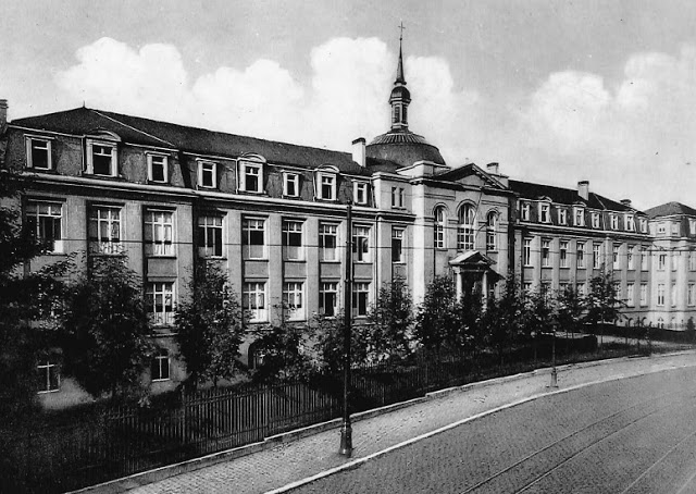 Façade dans les années 50